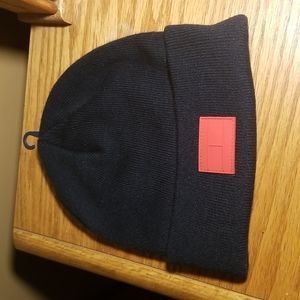 TOMMY HILLFIGER WINTER HAT